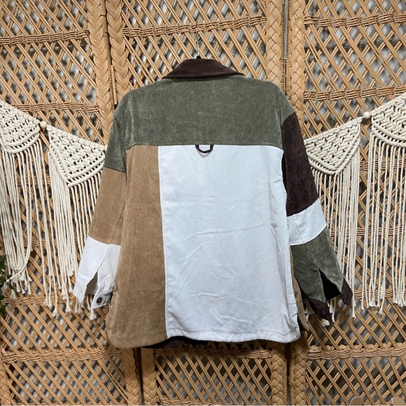 Shacket - Picture 3 of 3